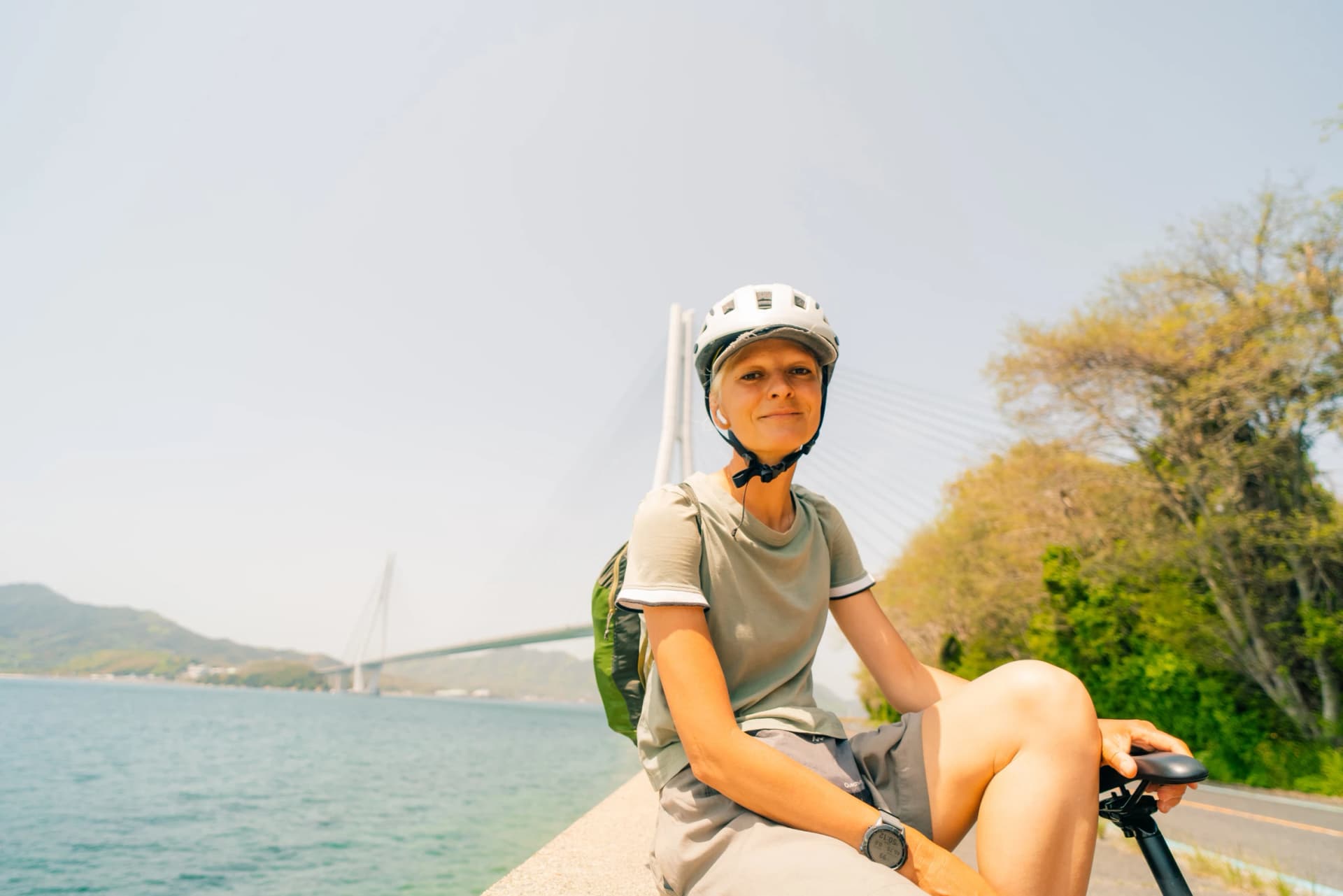 Rest on the sea wall below the Tatara Bridge